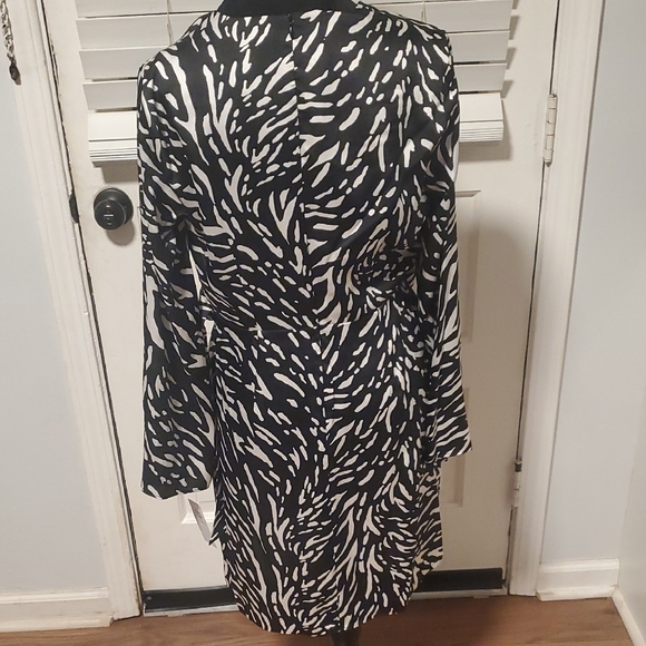 Donna Morgan Black and White Long Sleeve Dress NWT - Picture 9 of 11